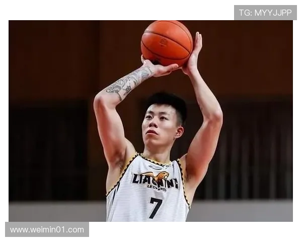 中国男篮张镇麟因旧伤复发已离队返俱乐部进行康复治疗 中国男篮张镇麟因旧伤复发已离队返俱乐部进行康复治疗